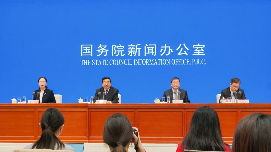 国家发改委：煤炭稳产保供，供暖季煤炭日产量超1200万吨