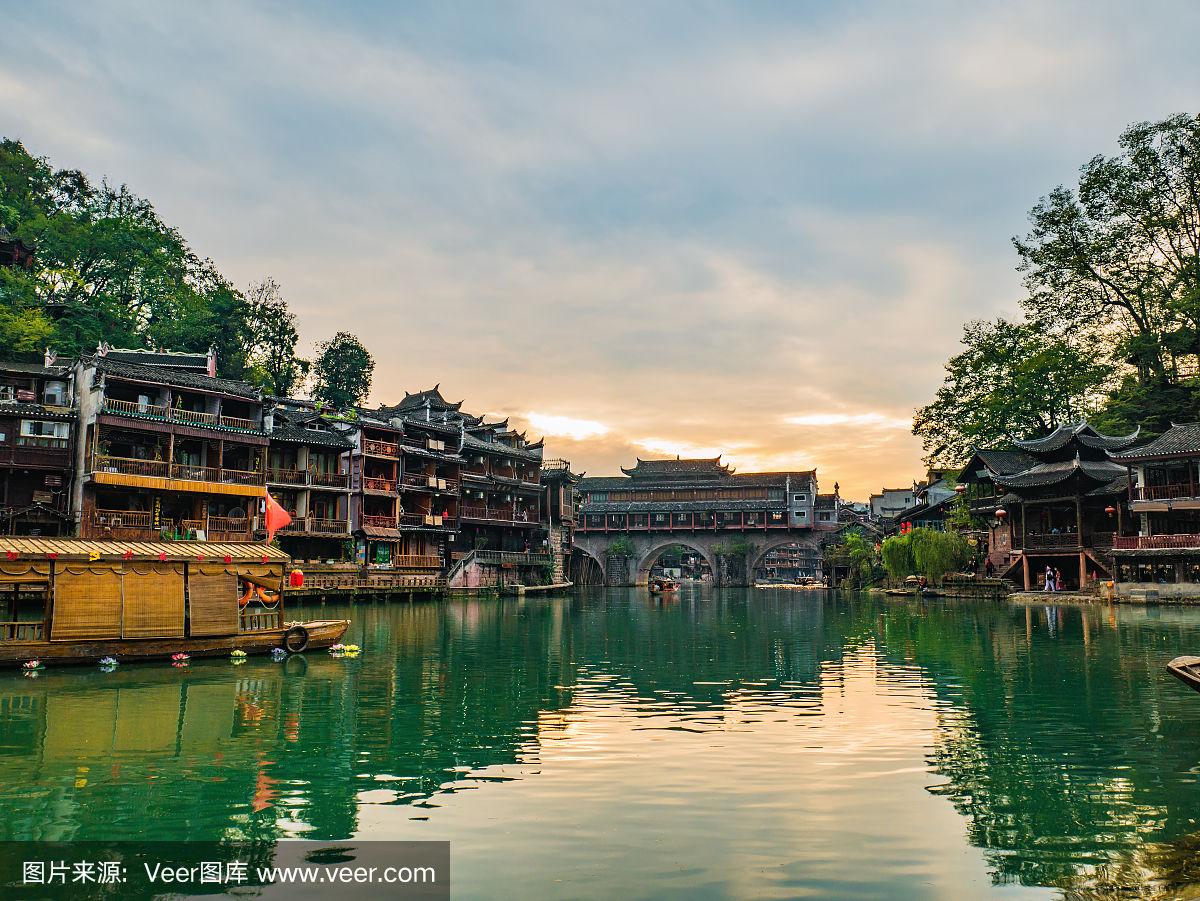 {老虎機}(湖南省旅游攻略自驾游)